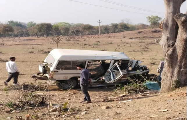 Five of the same family died in a horrific road accident